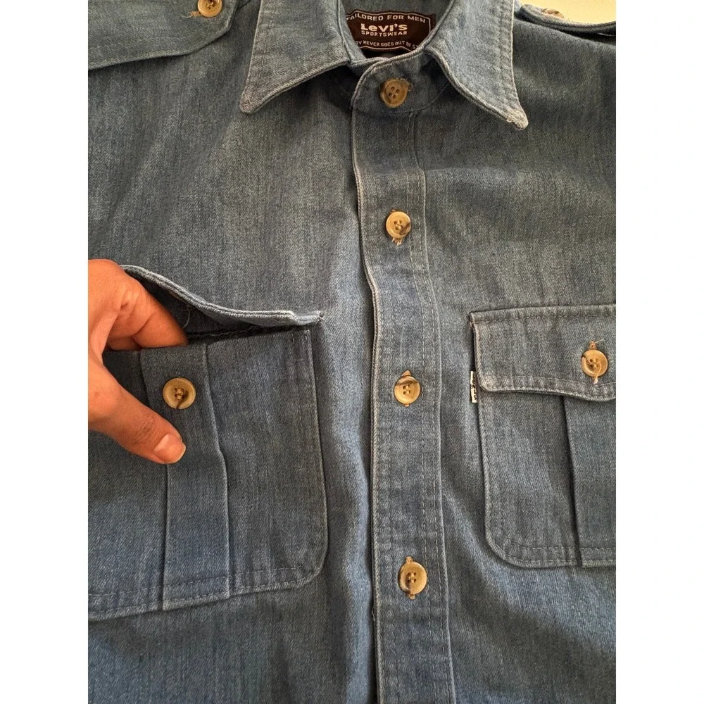 Vintage Levi's Sportswear Denim Shirt Mens Short Sleeve Button Up Chambray Blue